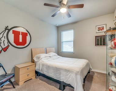 5921 Lehman Way - Photo Thumbnail 16