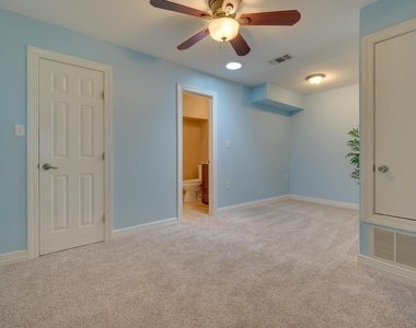 161 Cr 375 Dr - Photo Thumbnail 20