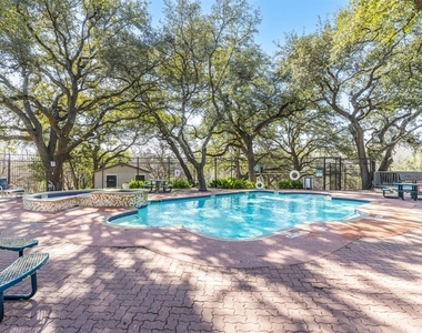 12166 Metric Blvd - Photo Thumbnail 3
