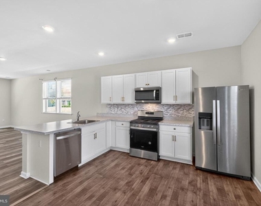 525 Little Eden Way - Photo Thumbnail 10