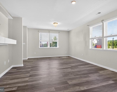 525 Little Eden Way - Photo Thumbnail 7