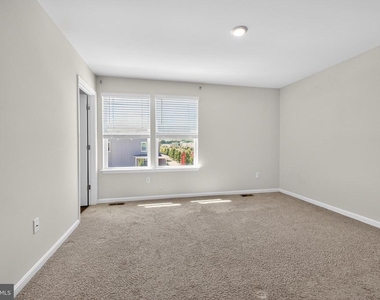 525 Little Eden Way - Photo Thumbnail 18