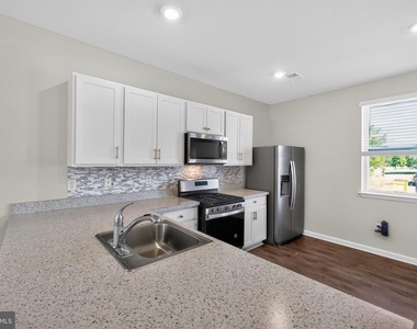 525 Little Eden Way - Photo Thumbnail 12