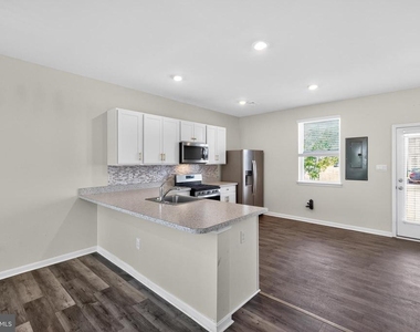 525 Little Eden Way - Photo Thumbnail 9