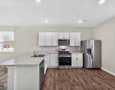 525 Little Eden Way - Photo Thumbnail 11