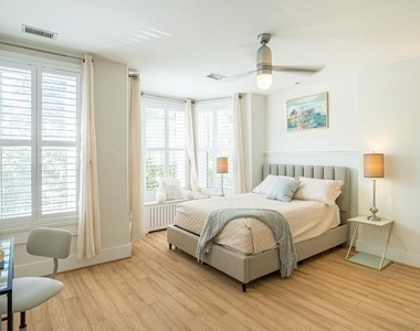 1407 33rd Street Nw - Photo Thumbnail 4
