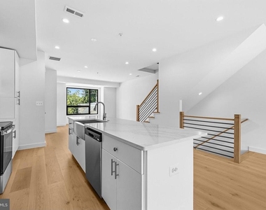 2530 B Elvans Road Se - Photo Thumbnail 9