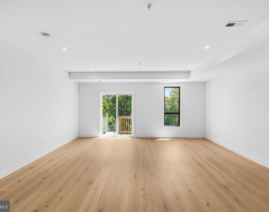 2530 B Elvans Road Se - Photo Thumbnail 28