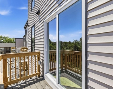 2530 B Elvans Road Se - Photo Thumbnail 33