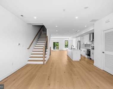 2530 B Elvans Road Se - Photo Thumbnail 11