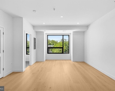 2530 B Elvans Road Se - Photo Thumbnail 10
