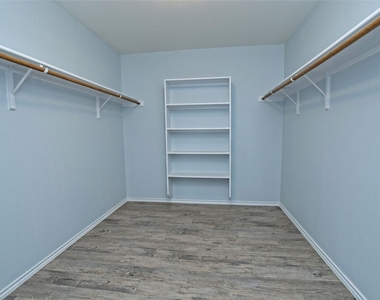 303 Banner Ave - Photo Thumbnail 19