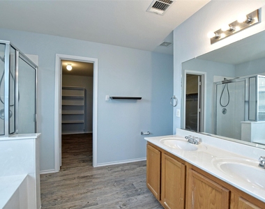 303 Banner Ave - Photo Thumbnail 21