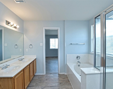 303 Banner Ave - Photo Thumbnail 20