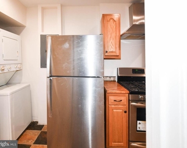1729 Gales Place Ne - Photo Thumbnail 4