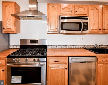 1729 Gales Place Ne - Photo Thumbnail 9
