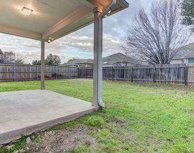 1808 Mcclannahan Dr - Photo Thumbnail 17