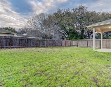 1808 Mcclannahan Dr - Photo Thumbnail 14