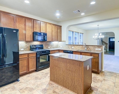 1808 Mcclannahan Dr - Photo Thumbnail 8