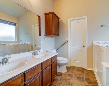1808 Mcclannahan Dr - Photo Thumbnail 21