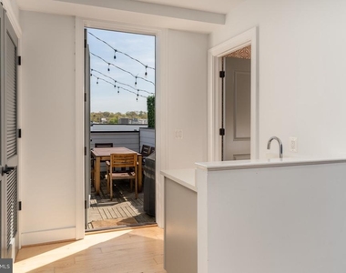 811 Upshur Street Nw - Photo Thumbnail 13