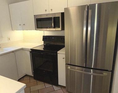 3121 Quebec Place Nw - Photo Thumbnail 13