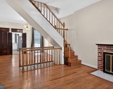 1025 30th Street Nw - Photo Thumbnail 4