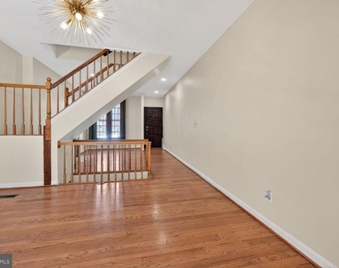 1025 30th Street Nw - Photo Thumbnail 5