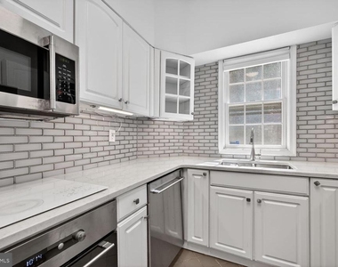 1025 30th Street Nw - Photo Thumbnail 7