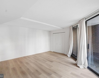 1099 22nd Street Nw - Photo Thumbnail 5