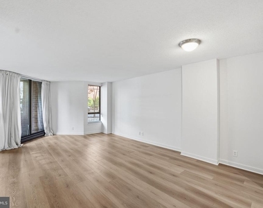 1099 22nd Street Nw - Photo Thumbnail 8