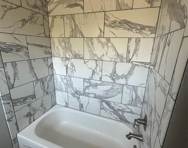 3102 Stonewall Dr - Photo Thumbnail 20
