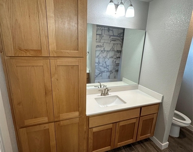 3102 Stonewall Dr - Photo Thumbnail 17