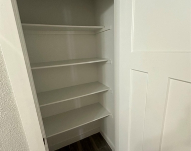 3102 Stonewall Dr - Photo Thumbnail 10