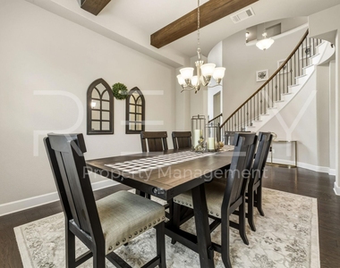240 Cross Timbers Dr - Photo Thumbnail 9