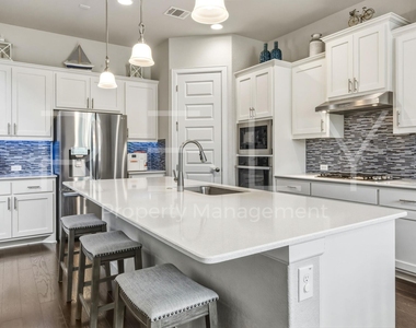 240 Cross Timbers Dr - Photo Thumbnail 16