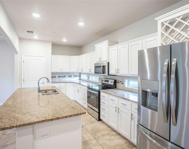 221 Birch Oak Dr - Photo Thumbnail 5