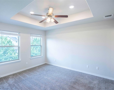 221 Birch Oak Dr - Photo Thumbnail 14