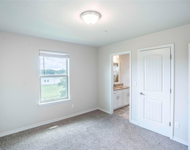 221 Birch Oak Dr - Photo Thumbnail 11