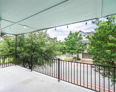 221 Birch Oak Dr - Photo Thumbnail 6