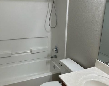 1302 Casa Blanca Cv - Photo Thumbnail 13