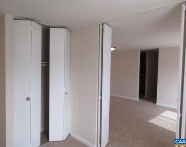820 Runnel Ct - Photo Thumbnail 2