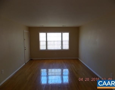 2405 Barracks Ct - Photo Thumbnail 1