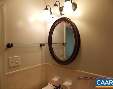 2405 Barracks Ct - Photo Thumbnail 4