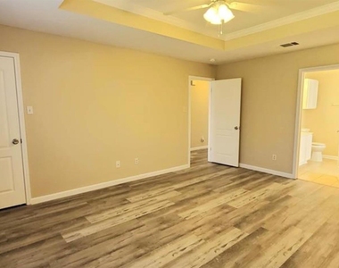3922 Haleys Way - Photo Thumbnail 13