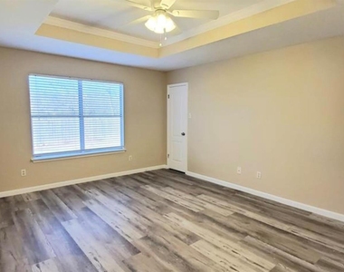 3922 Haleys Way - Photo Thumbnail 14