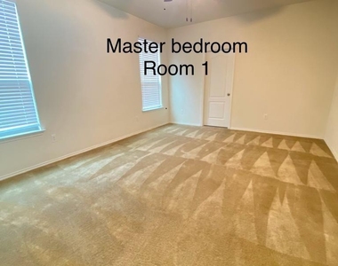 700 Screech Owl Dr - Photo Thumbnail 2