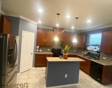 700 Screech Owl Dr - Photo Thumbnail 24