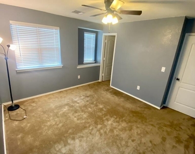 700 Screech Owl Dr - Photo Thumbnail 14