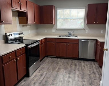 17701 Powder Creek Dr - Photo Thumbnail 3